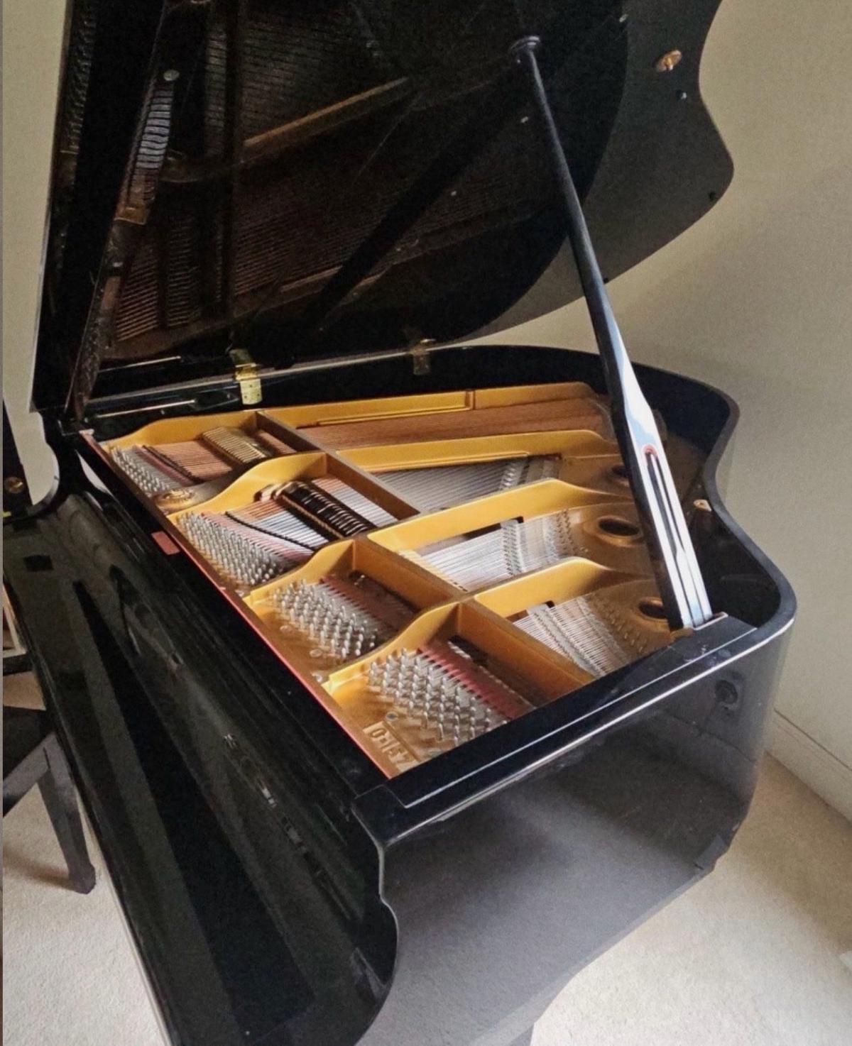 Young Chang G157 Satin Ebony Polish BabyGrand Piano 52