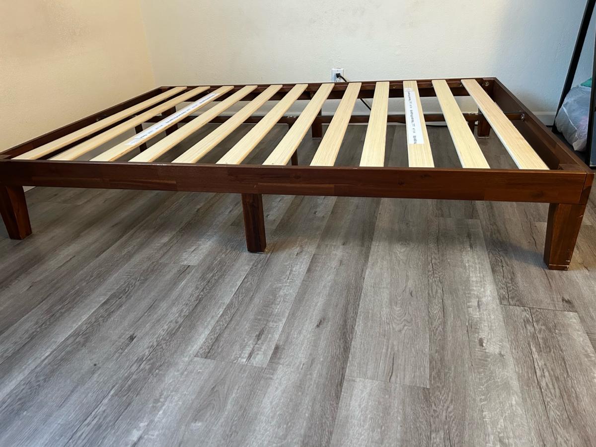 Esta en buen estado es para cama Queen