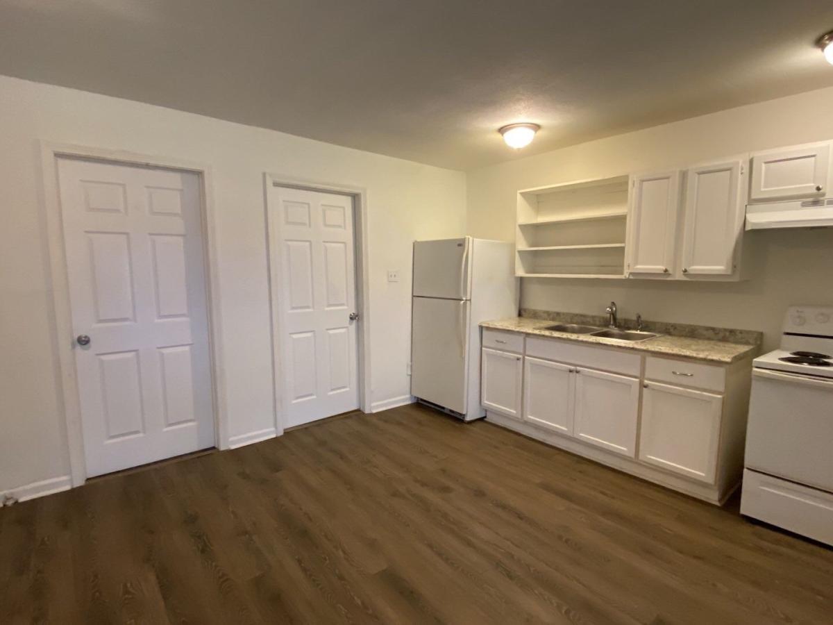 2 bd 1 ba 700 Sq Ft  Available Now - Missouri City, Texas - Mi Mercado