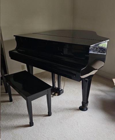 Young Chang G157 Satin Ebony Polish BabyGrand Piano 52 - Thumbnail 6